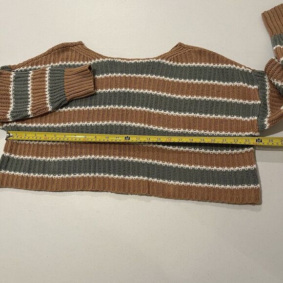American Eagle Sweater Womens Medium Cropped Oversized Green/Tan/White Knit - Picture 8 of 11